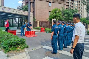 欧文：球队正在学习如何克服逆境 今天的结果就是一个很好的证明